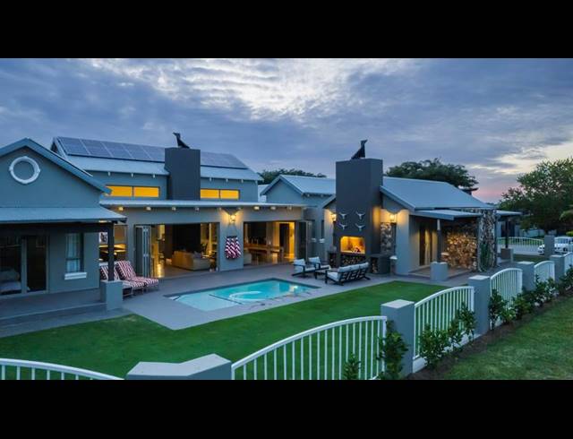 3 BEDROOM HOUSE FOR SALE IN COPPERLEAF ESTATE